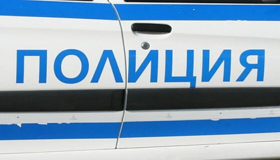 Ром закла жена си и се предаде