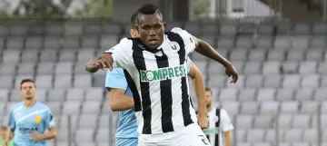 Куршума иска в "Левски