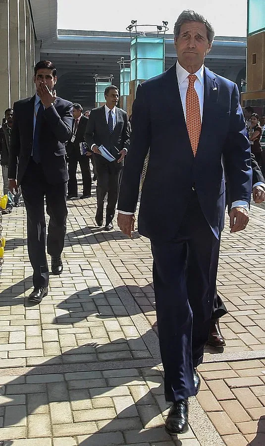 Кери с мисия "съюзническо рамо" (ОБЗОР)