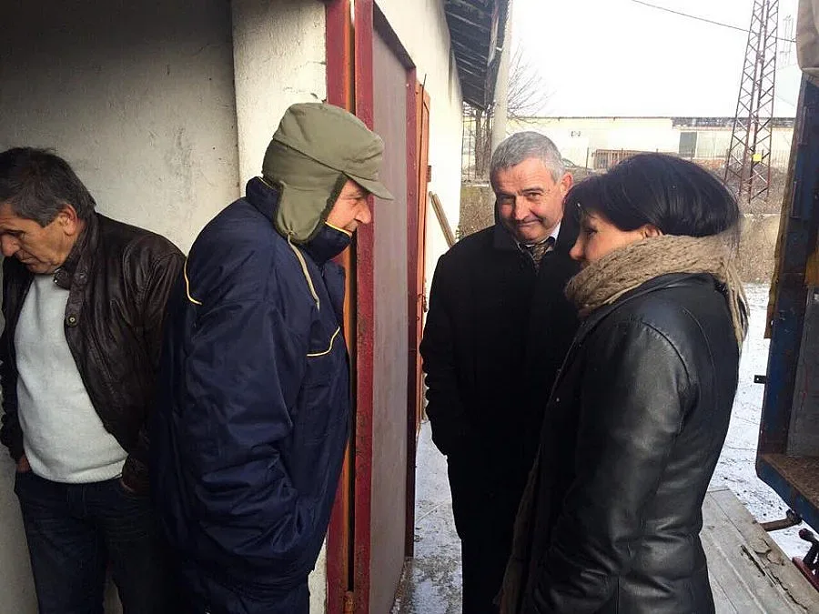 Караянчева инспектира пунктовете за изкупване на тютюн в Кирковско