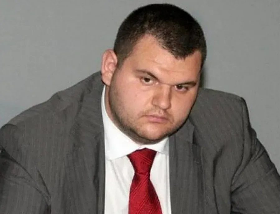 Прокуратурата няма да проверява Пеевски по сигнал на "Протестна мрежа"