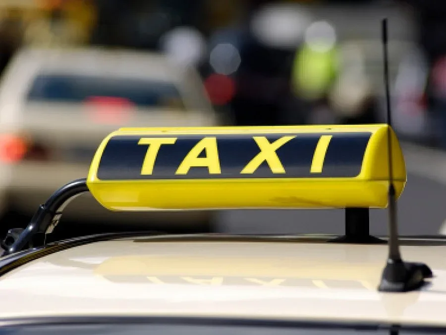 Таксита съсипват бизнеса на автобусни превозвачи