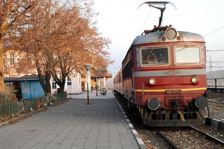 Je suis БДЖ заради 38 спрени влака (ОБЗОР)