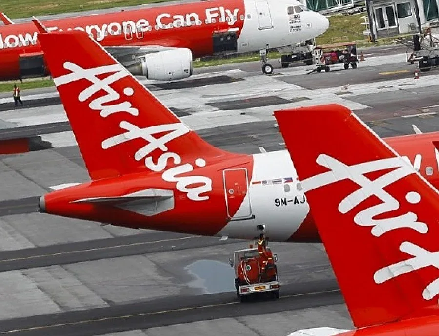 Самолетът на "Еър Ейша" се взривил във въздуха