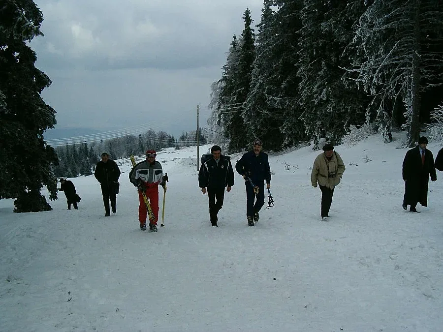Удължават ски пистата под връх Ком