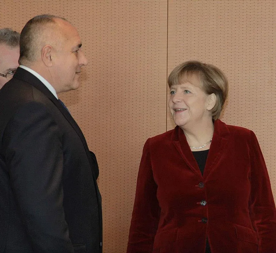 Бойко лети за марша в Париж