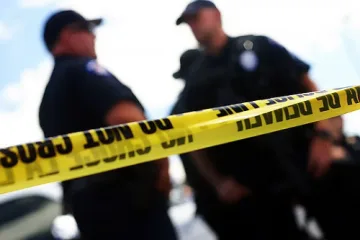 Крадецът, взел заложници в Монпелие, се предаде на полицията 