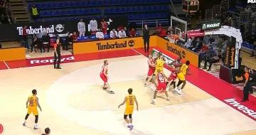 Александър Везенков записна страхотна победа