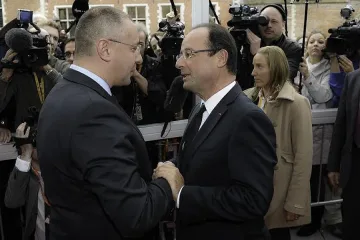 Сергей начело на митинг за Charlie Hebdo