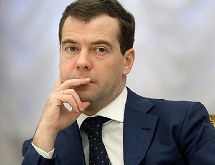 Медведев с приз за Шаренкова и "Русия днес"