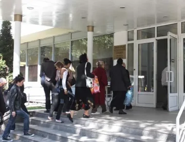 6 заплати от пенсиониране само при напускане на работа