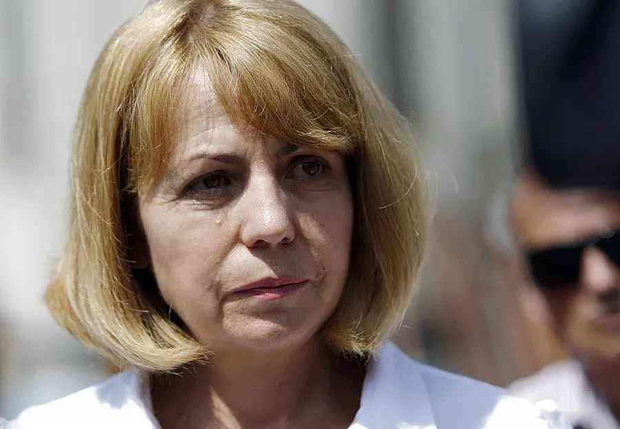 Няма да вдигаме данъците през 2015 г.