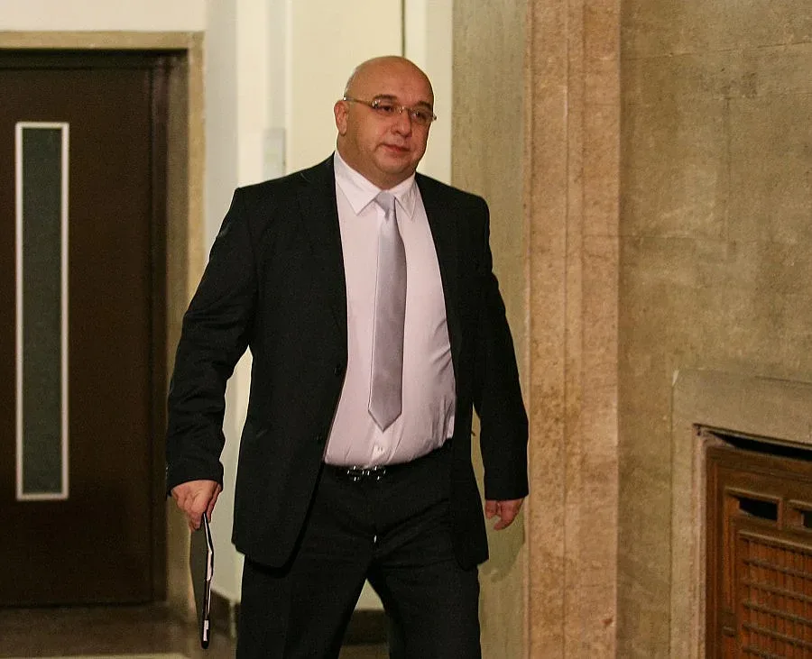 Кралев: Да подредим добре къщичката на българския спорт