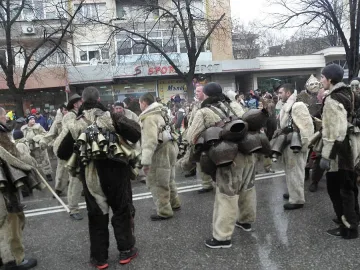 Хиляди кукери с десант в Симитли
