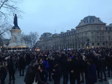 В Париж се събират на митинг, за да осъдят атентата