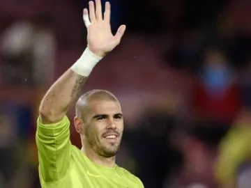 Манчестър Юнайтед взима Виктор Валдес за 18 месеца