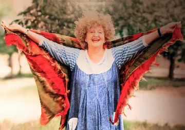 Лолова: Родена съм за кралица