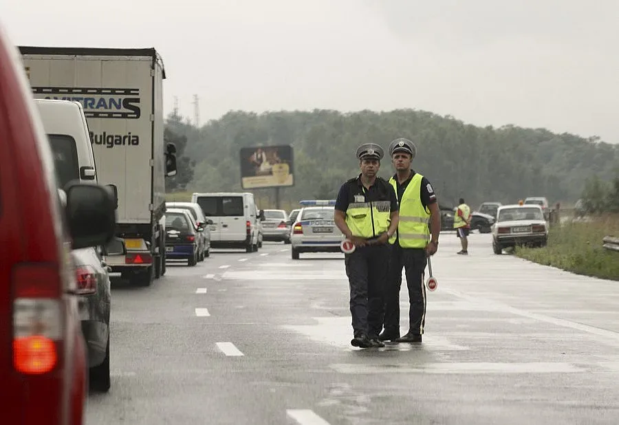 Полицаи ще придружават пияни шофьори за кръвна проба