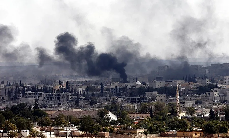 Изтребител обстрелва гръцки танкер в Либия