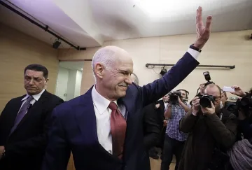 Папандреу направи нова партия 3 седмици преди изборите