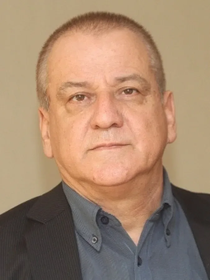 Боян Ангелов: Пишете романи, а не доноси