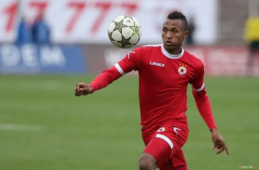 "Милан" задвижва трансфер на Силва