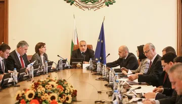 ГЕРБ със сито за лобистки закони