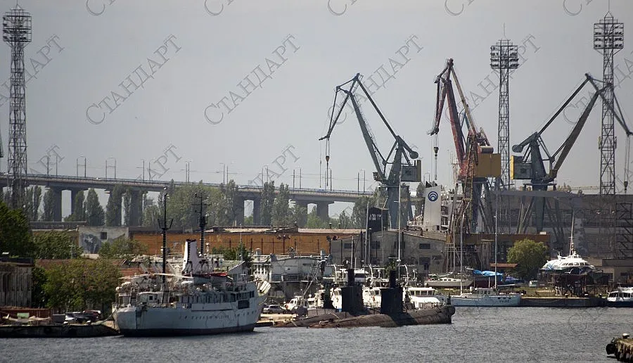 Пристанище Варна отворено само за пълни кораби