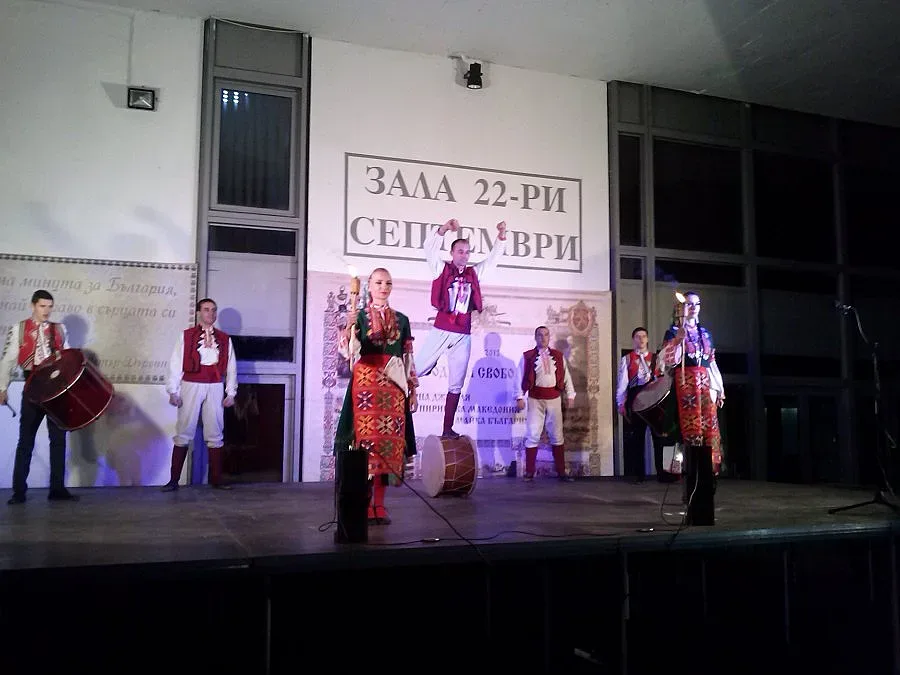 Наздравици и заря за ЧНГ в Благоевград