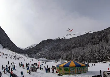 Банско с хеликоптер и медицински център