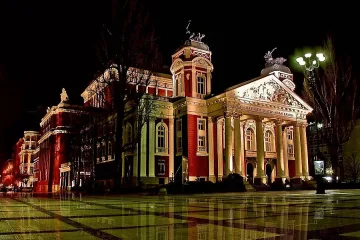 На 5 януари става ясно името на шефа на Народния театър