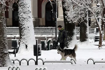 Жълт код за силен сняг и виелици в страната