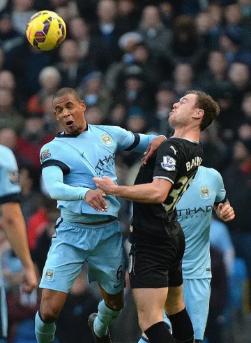 "Сити" се дъни, мисли за Меси