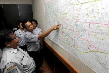 Прекратиха издирването на изчезналия самолет