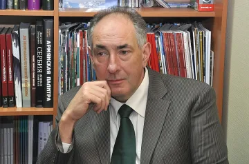 В спекулата с рублата има и големи вътрешни играчи 