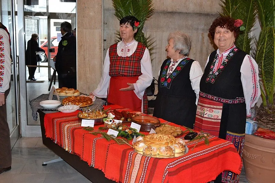 Казнълллъшки читалища подредиха празнична трапеза