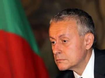 Паси призова Сърбия да се реформира "по правилния начин"