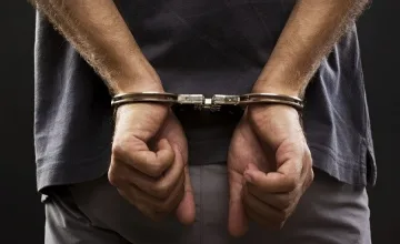 Задържаха група от 27 бежанци в Бургас
