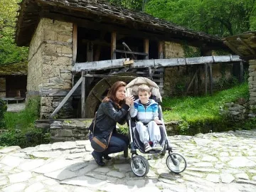 Алекс обещава, че ще проходи