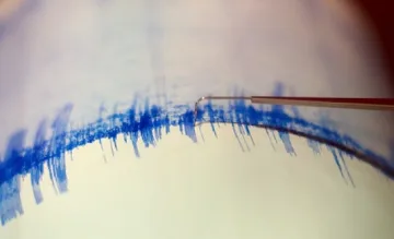 6, 4 по Рихтер разтърси Индонезия