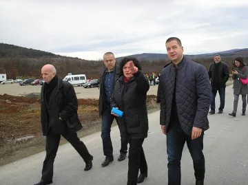 Василева: Още ни грози опасността от санкции заради старите сметища