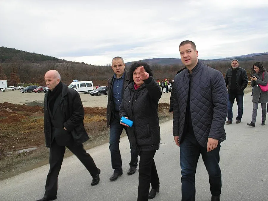 Василева: Още ни грози опасността от санкции заради старите сметища