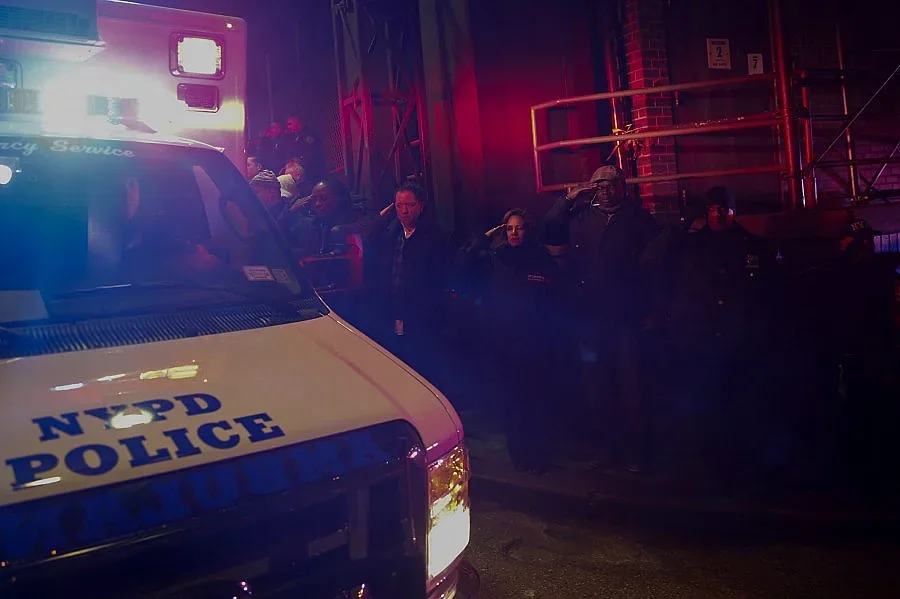 Мъж уби двама полицаи в Ню Йорк и се самоуби