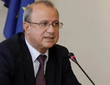 Христосков иска отмяна на решението за парите за втора пенсия