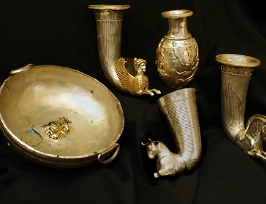 Борово с празничен сервиз на Котис I