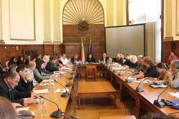 Мляко и сирене по БДС в детските градини 