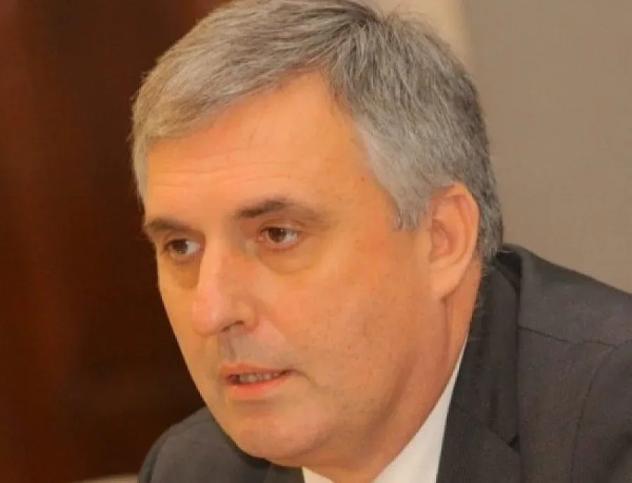 Калфин: Да уточним пенсионната реформа и след това да променяме