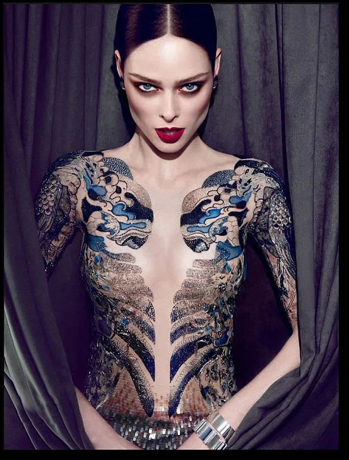 Коко Роча работи и бременна