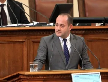 Кънев: ГЕРБ да оттеглят законодателните промени за пенсионните фондове