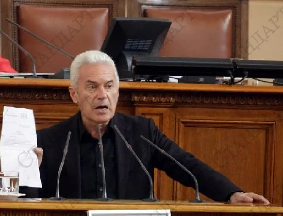 Възобновяват делото срещу Волен Сидеров за телесна повреда